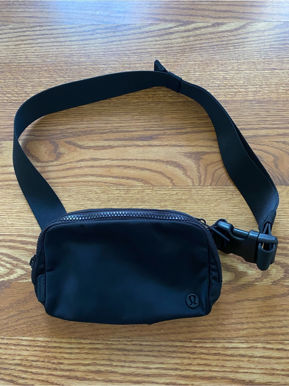 lululemon athletica Everywhere Belt Bag One Size Color Black